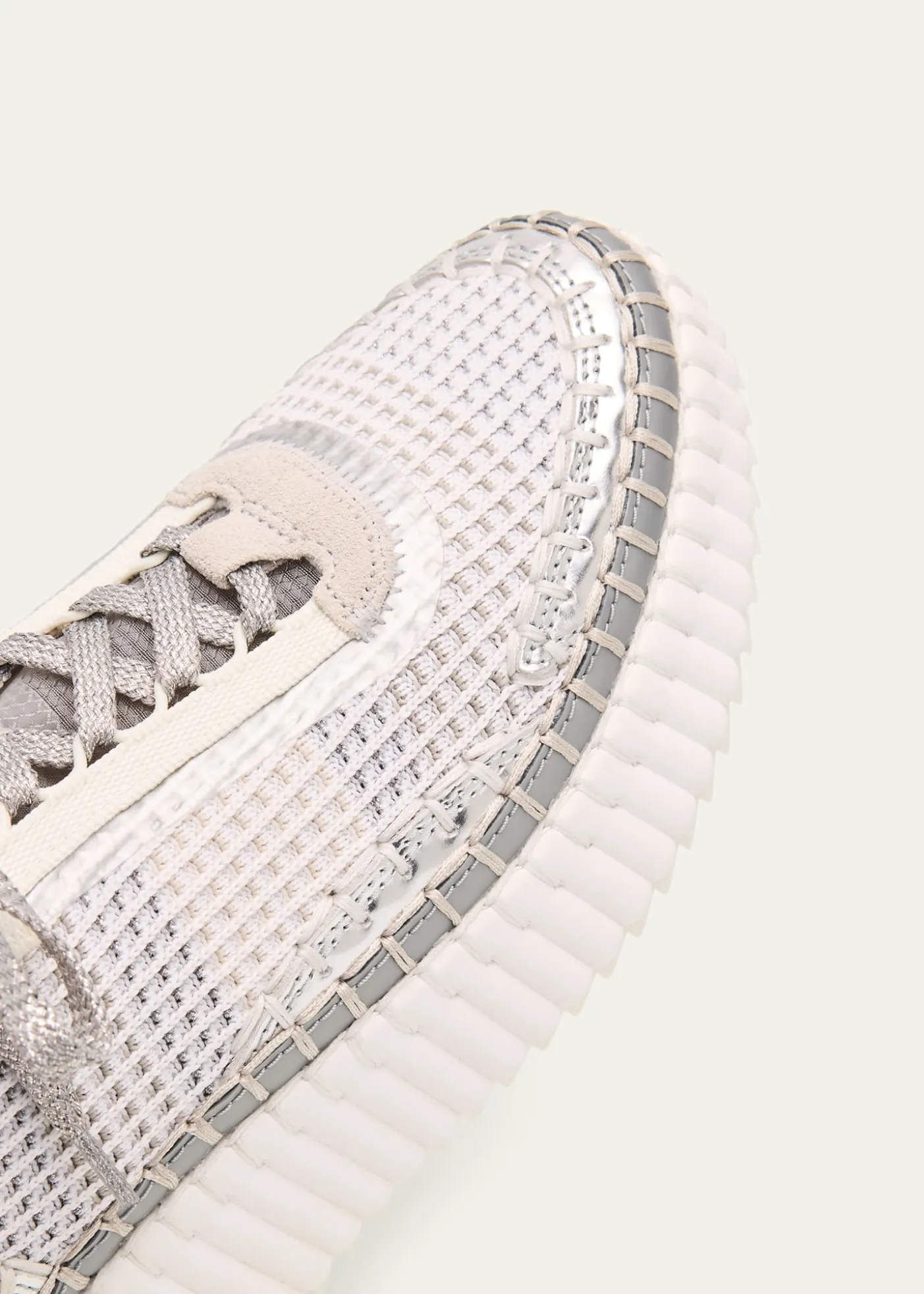 ChloeNama Mesh Stitch Walking Sneakers